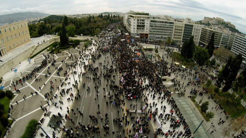 Με τις ψήφους της ΝΔ πέρασε το νομοσχέδιο για τις διαδηλώσεις από την αρμόδια επιτροπή της Βουλής