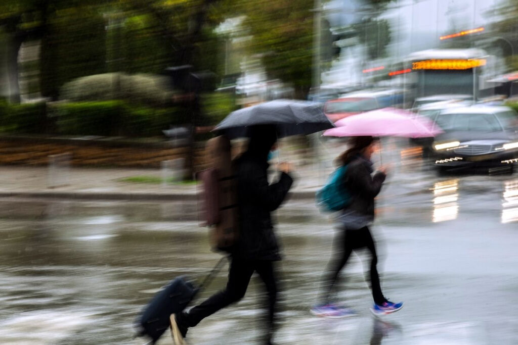 Έκτακτο δελτίο από την ΕΜΥ: Κακοκαιρία για λίγες ώρες με καταιγίδες και χαλάζι – Οι περιοχές