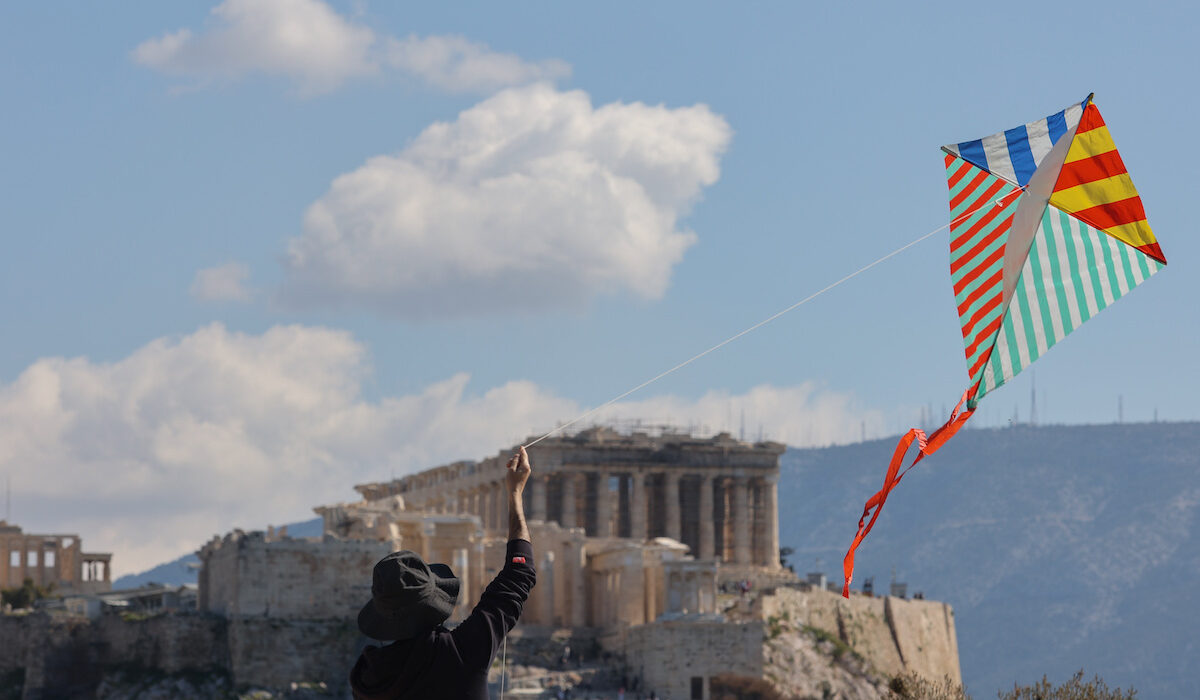 Τι γιορτάζουμε την Καθαρά Δευτέρα – Γιατί πετάμε χαρταετό