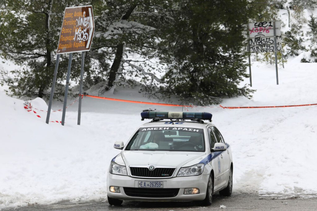 Κλειστοί δρόμοι από την κακοκαιρία: Τι ισχύει με τις αλυσίδες στην Αθήνα