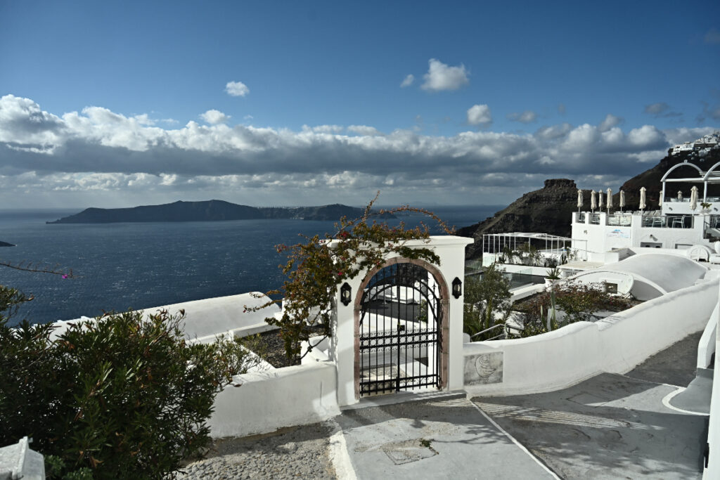 Σεισμοί μεταξύ Σαντορίνης και Αμοργού: Παρατείνονται τα έκτακτα μέτρα – Κλειστά σχολεία και αποφυγή συναθροίσεων