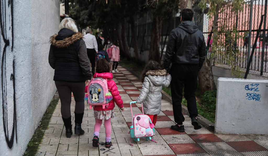 Αθηνά Λινού: Αυτά είναι τα 3 μέτρα που χρειάζονται στα σχολεία