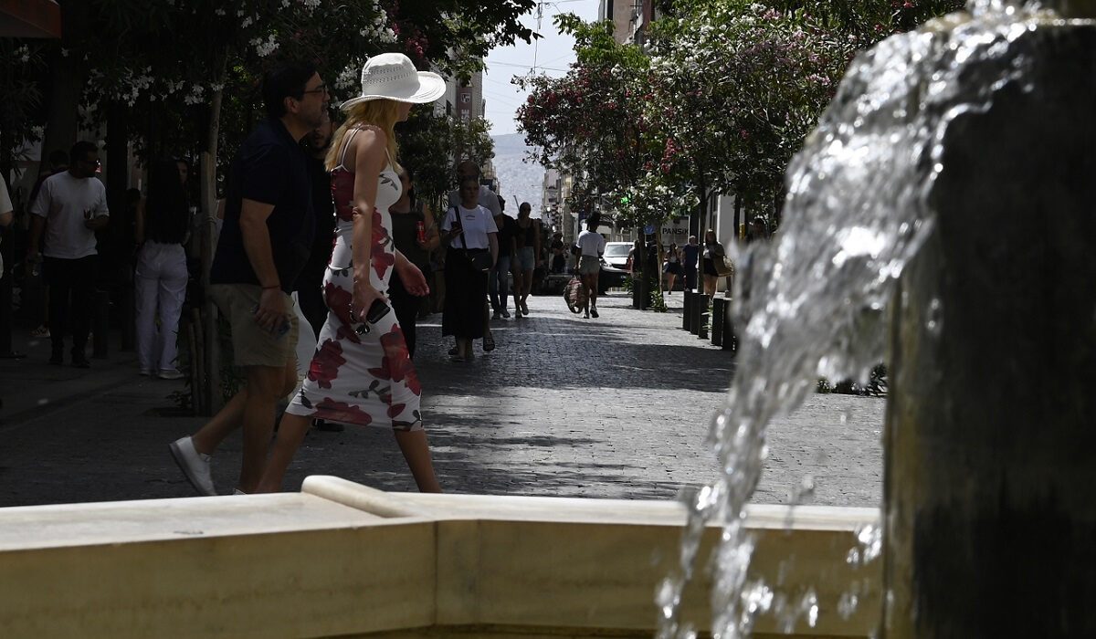 Αρχίζει ο βαρύς καύσωνας: Οι δύσκολες μέρες και ώρες – Μέτρα για εργαζόμενους