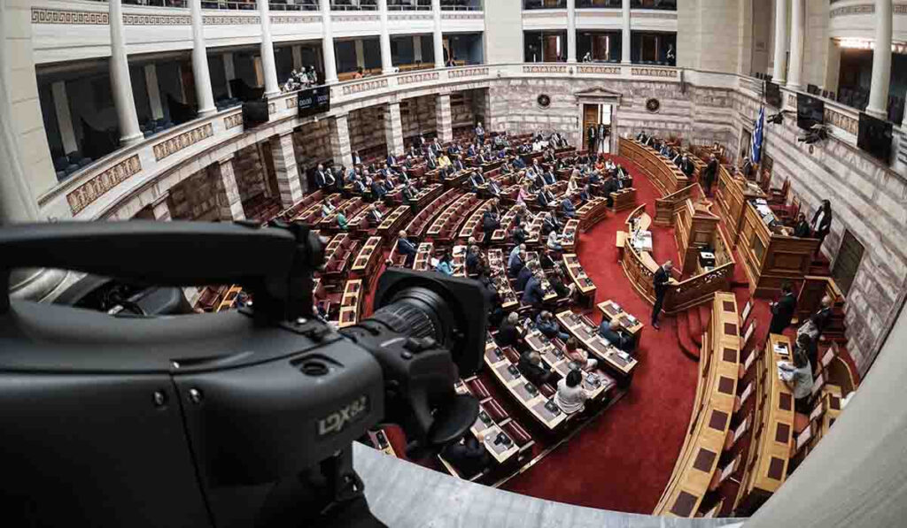 Οι 7 αλλαγές για ΕΥΠ, παρακολουθήσεις και κακόβουλα λογισμικά