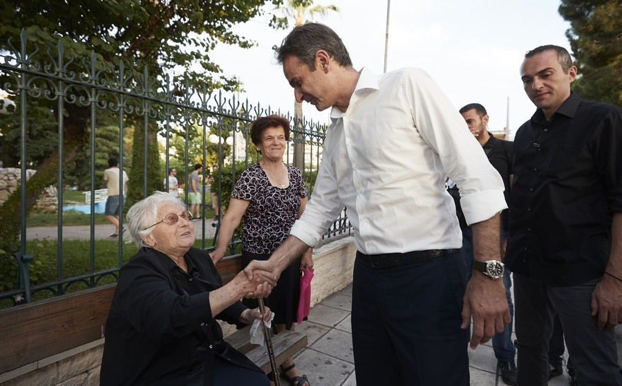 Θερμή υποδοχή είχε ο Μητσοτάκης στο Μέτσοβο