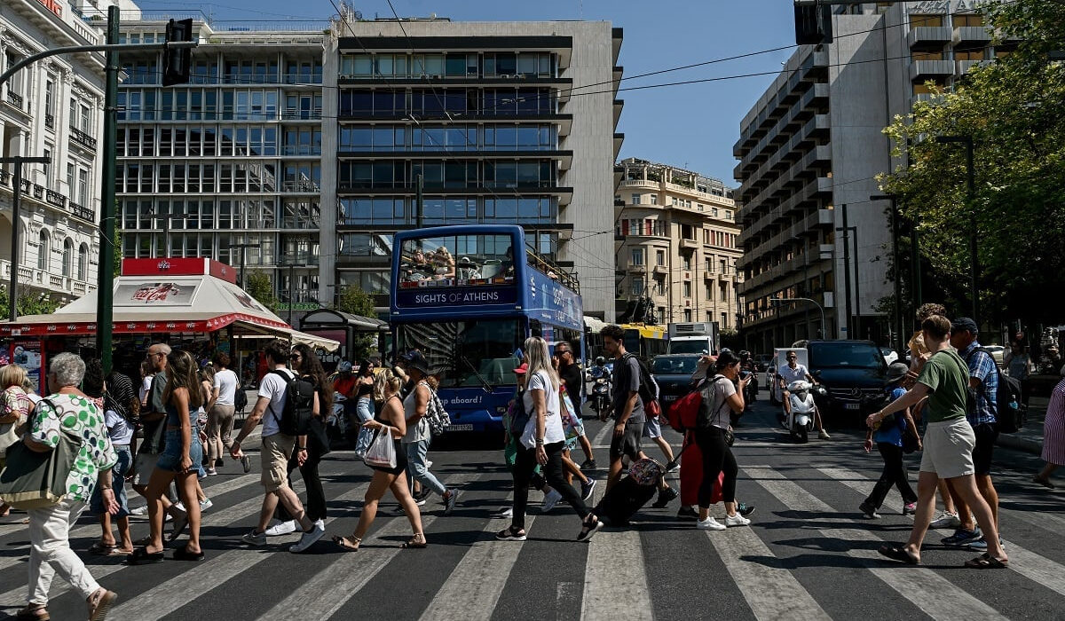 ΕΛΣΤΑΤ: Διπλάσιοι οι θάνατοι από τις γεννήσεις το 2023 – Αυξήθηκαν και τα διαζύγια