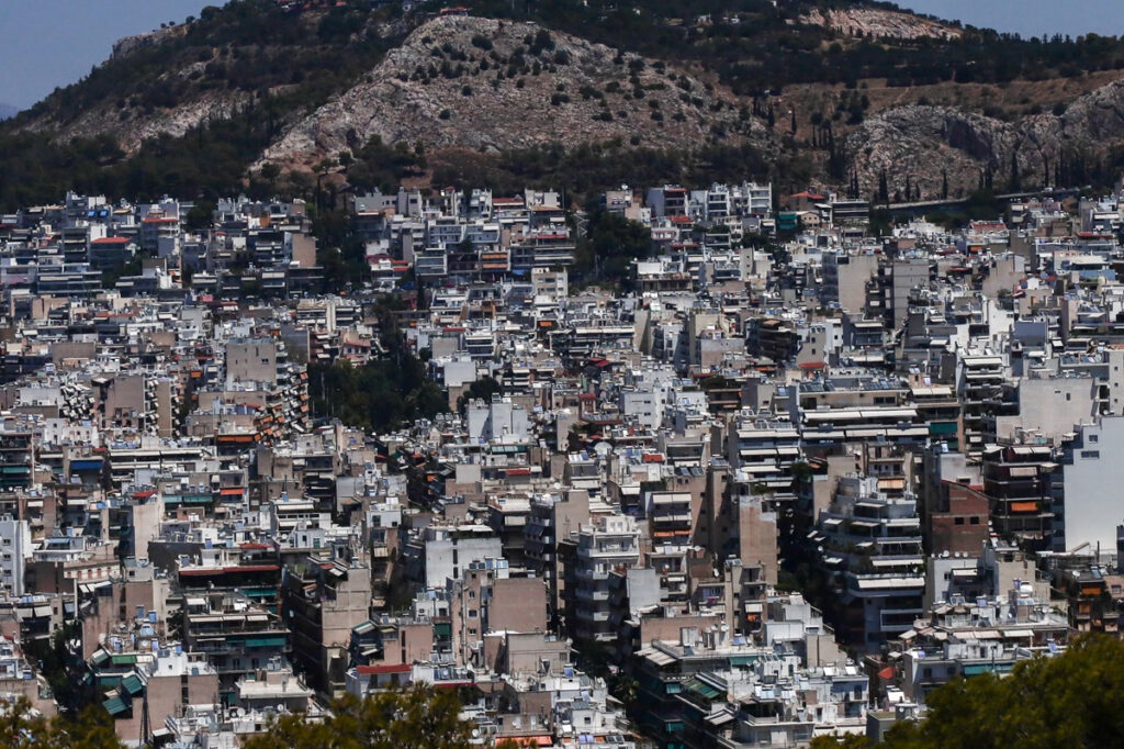 Έκπτωση φόρου έως 3.200 ευρώ για ανακαίνιση σπιτιού – Τα εισοδηματικά κριτήρια