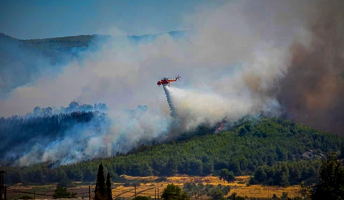 Ανεξέλεγκτη η φωτιά στην Εύβοια: Μπαράζ εκκενώσεων – Νέο μέτωπο προς Καμάρι (Εικόνες, Βίντεο)