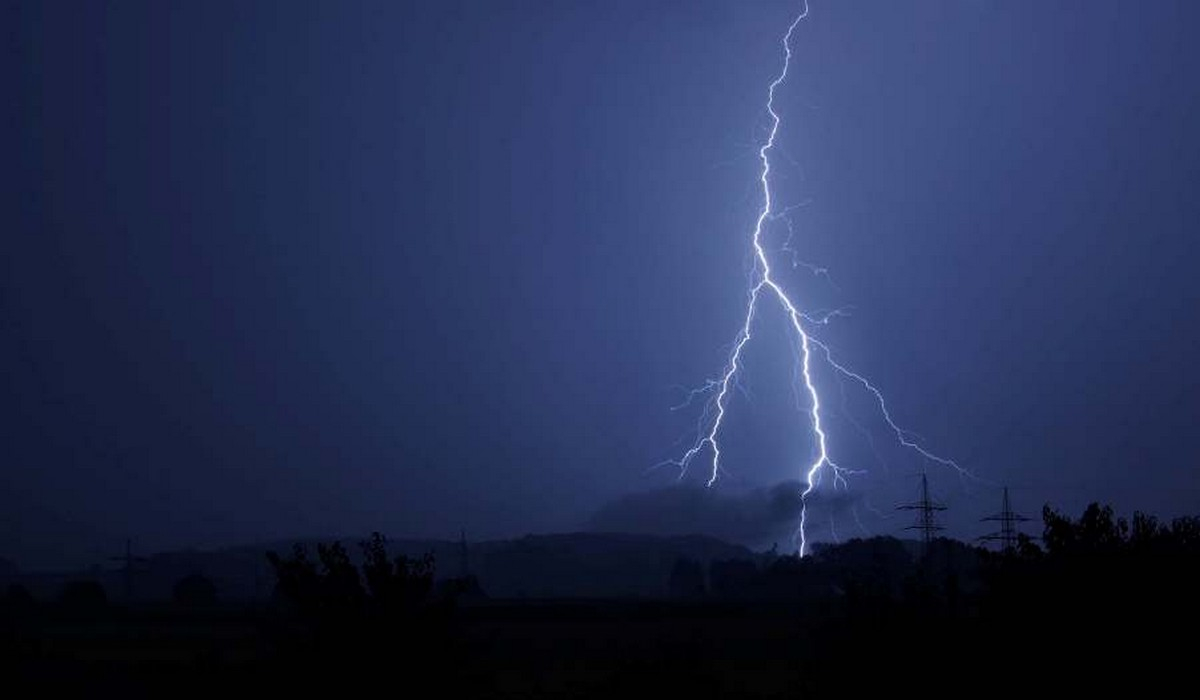 Καιρός meteo: Έπεσαν πάνω από 50.000 κεραυνοί – Σφοδρή κακοκαιρία και την Πέμπτη