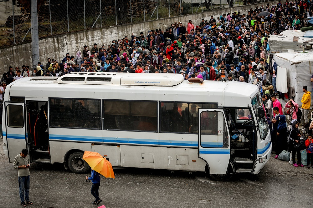 Ο ΣΥΡΙΖΑ κατηγορεί τη ΝΔ για «απόλυτο μπάχαλο» στο προσφυγικό