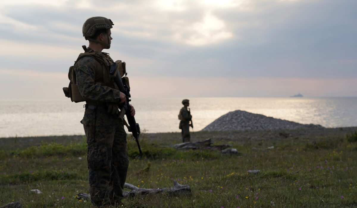 Οι Ευρωπαίοι ετοιμάζουν «ειρηνευτική δύναμη» για τη μεταπολεμική Ουκρανία – Ταξιδεύει στο Κίεβο ο Στάρμερ