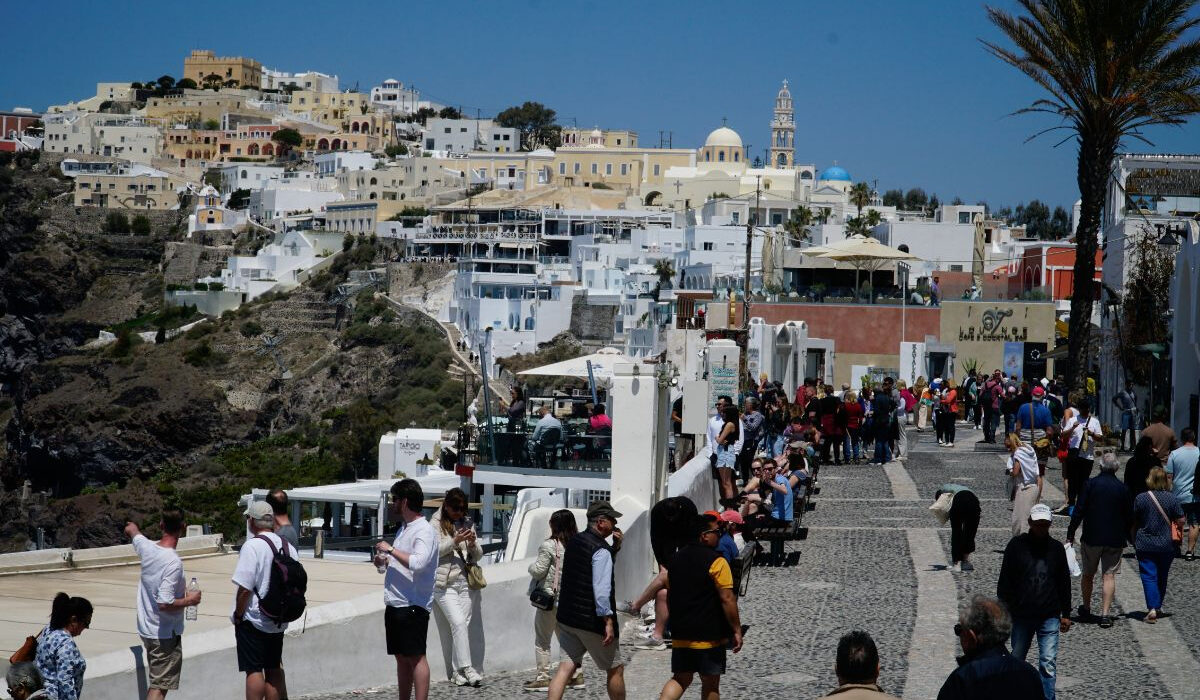 Τα μέτρα για τον τουρισμό στην Ελλάδα: Απαγόρευση σε Airbnb – Αύξηση στο τέλος κρουαζιέρας