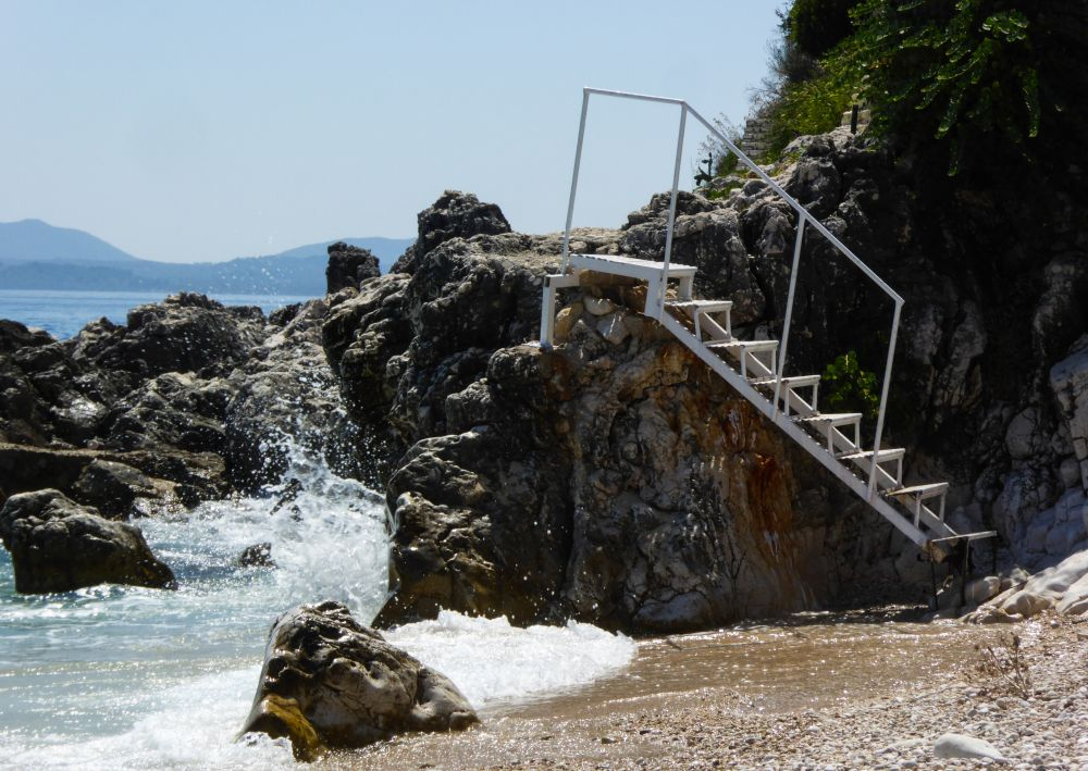 Καιρός: Τοπικές βροχές στα ορεινά – Έως 37 βαθμούς η θερμοκρασία