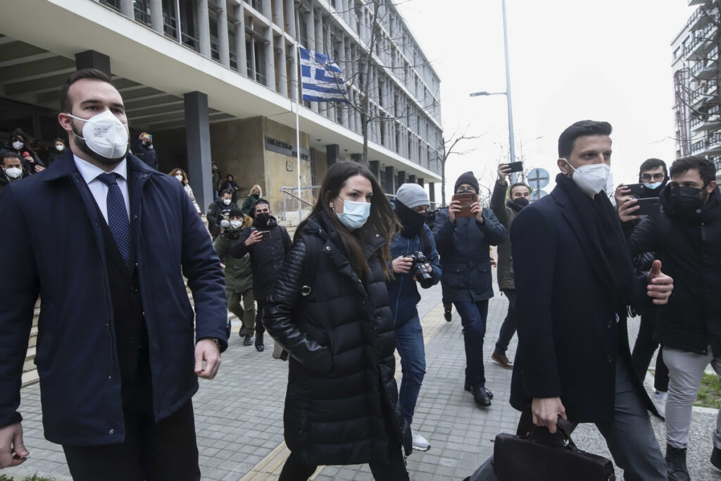 Βιασμός 24χρονης: 1,5 ώρα κατέθετε η 24χρονη – Προσκόμισε και γραπτά μηνύματα