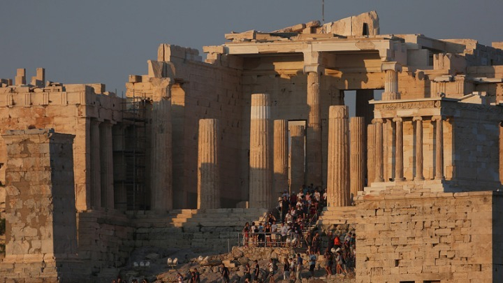 Παρέμβαση για το αναβατόριο στην Ακρόπολη