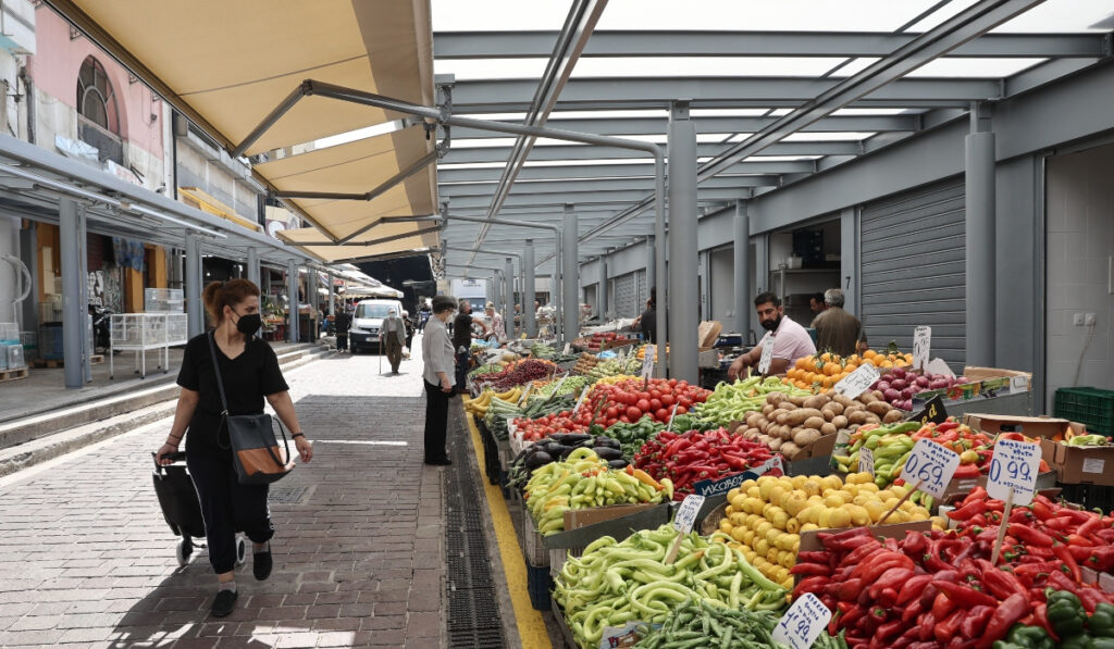 Η ανακαινισμένη λαχαναγορά στη Βαρβάκειο μέσα από 5+1 φωτογραφικά «κλικς»