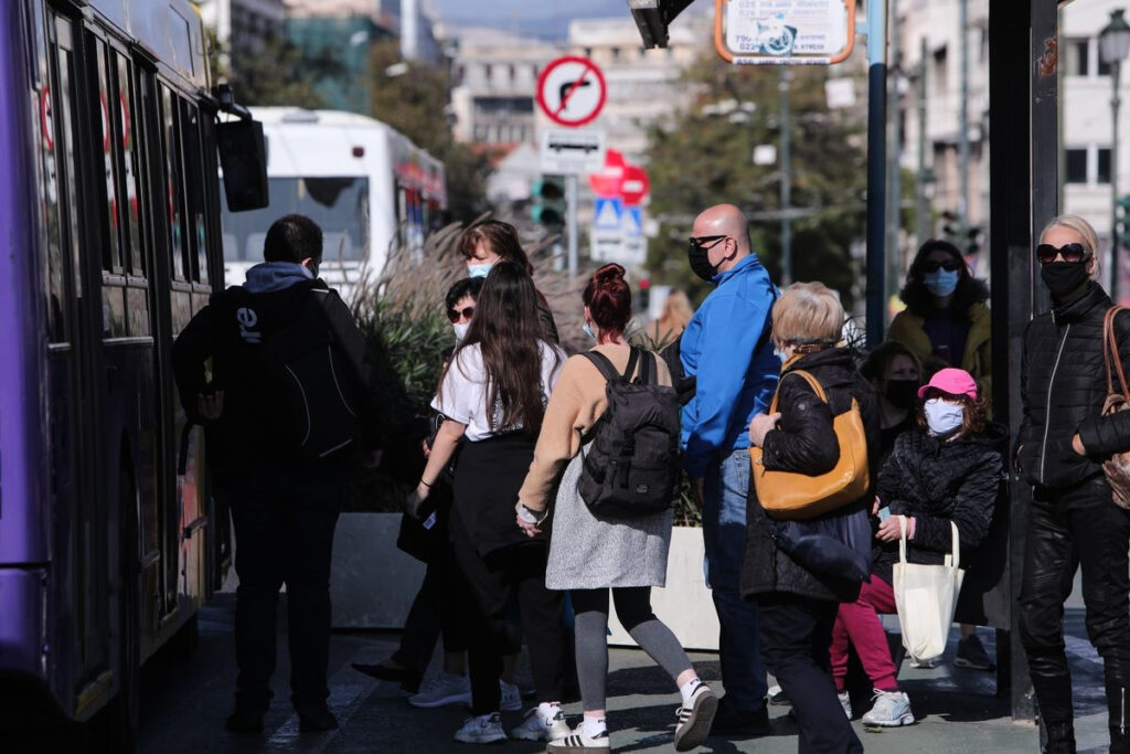 Μάσκες και μετά την άρση μέτρων: Πού θα φοράμε υποχρεωτικά – Ανακοινώσεις Παπαευαγγέλου