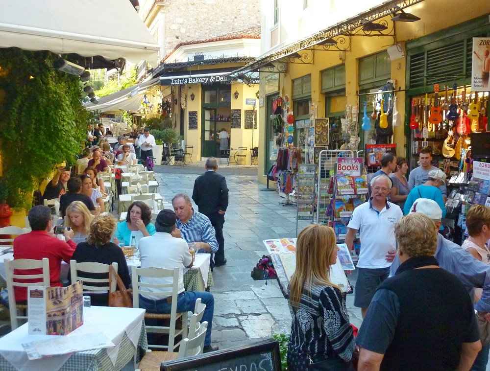 ΦΠΑ: Μειώνεται στο 13% για την εστίαση – Τι ισχύει για όσους εισπράττουν μειωμένα ενοίκια