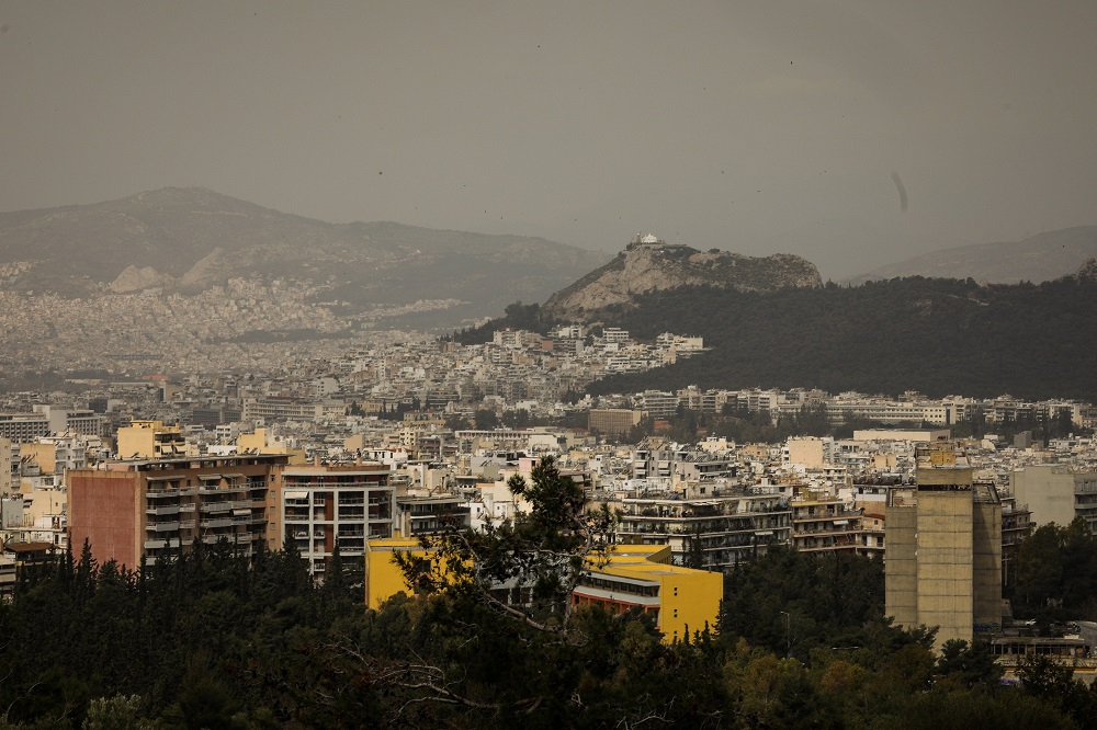 Γιάννης Καλλιάνος: Σαββατοκύριακο με αφρικανική σκόνη και θολούρα