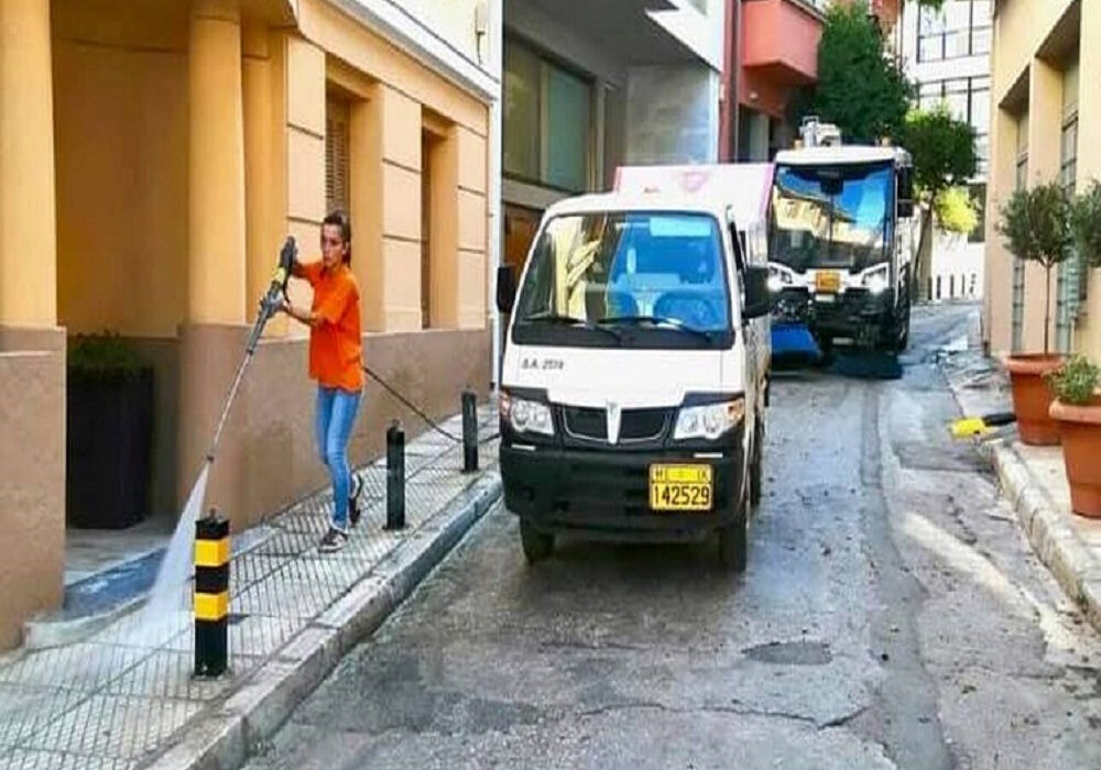 Δήμος Αθηναίων: Κυριακάτικες δράσεις καθαριότητας στην Πλάκα