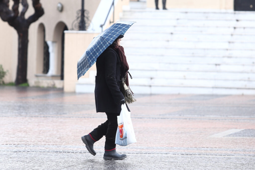 Meteo: Τοπικές βροχές στα ανατολικά και νότια – Καταγίδες στο Αιγαίο την Τετάρτη 14/2