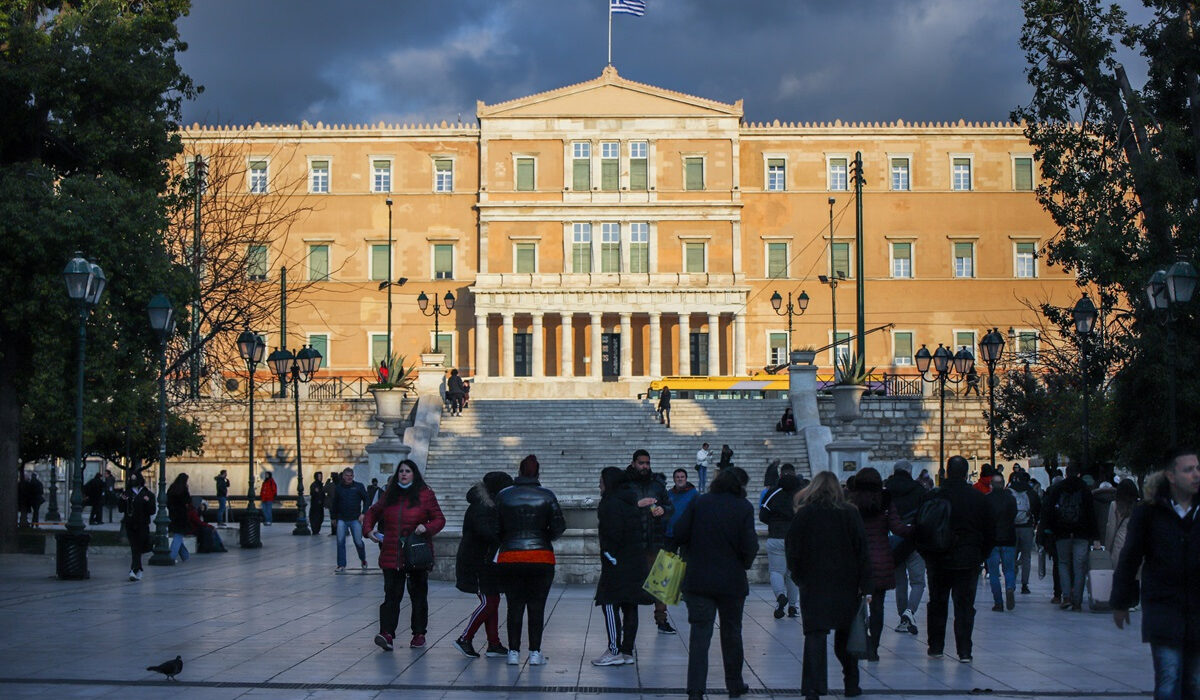 Το «ξεπάγωμα» των τριετιών φέρνει αυξήσεις σε ελάχιστους εργαζόμενους στον ιδιωτικό τομέα – Δείτε παραδείγματα