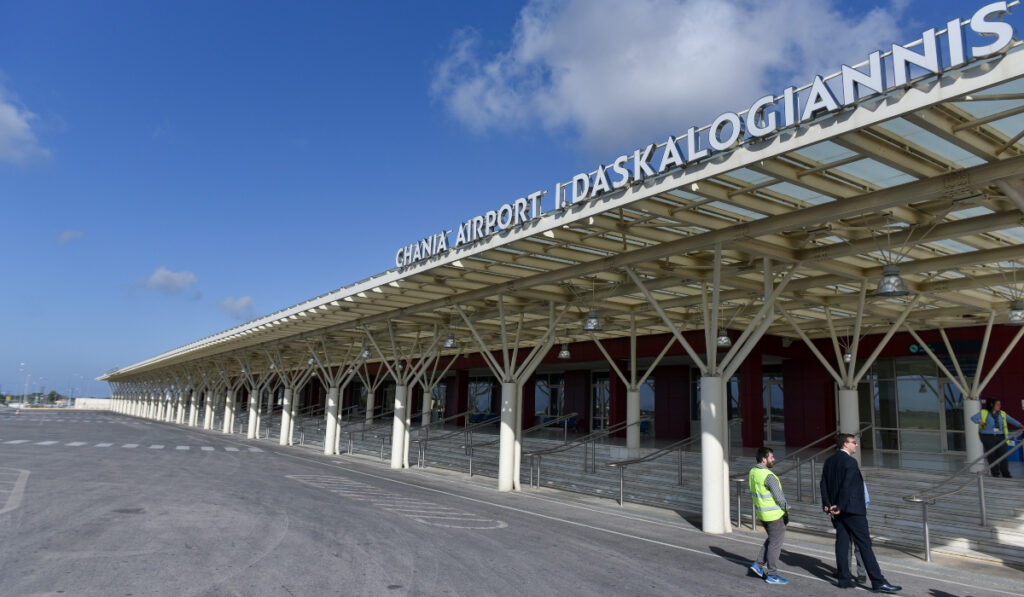 Χανιά: 11χρονη κατέβηκε μόνη της από το αεροπλάνο και την έψαχνε το προσωπικό