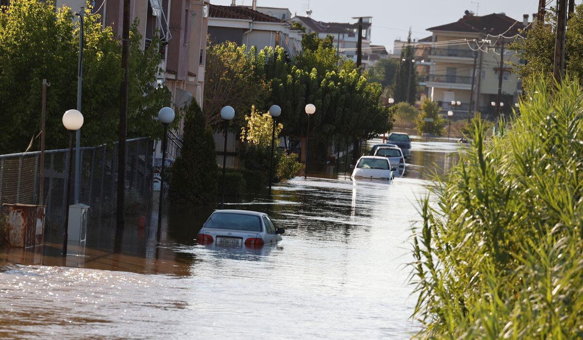 Πλημμύρες στη Θεσσαλία: 181 κρούσματα γαστρεντερίτιδας, 187 λοιμώξεις αναπνευστικού – Ύποπτα περιστατικά λεπτοσπείρωσης