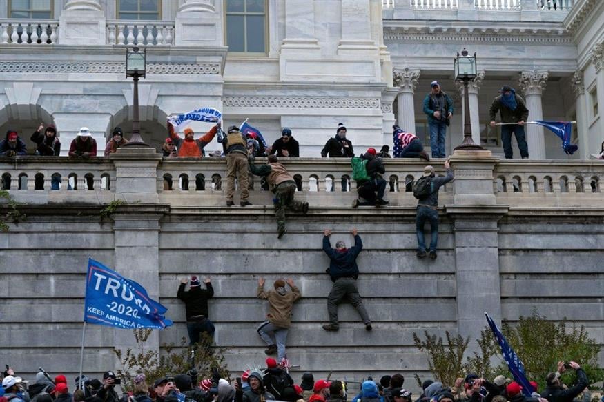 ΗΠΑ: Δύο χρόνια από την επιδρομή στο Καπιτώλιο, βουλευτές γερουσιαστές και ο Πρόεδρος τίμησαν την επέτειο