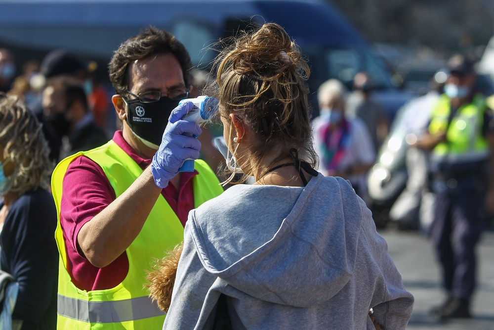 Κορονοϊός: Αρνητικά όλα τα τεστ σε ταξιδιώτες από Πειραιά και Ραφήνα