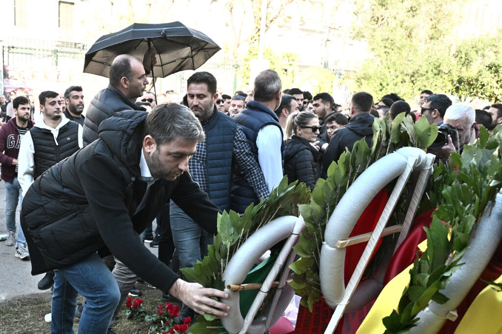 Επεισόδιο με Ανδρουλάκη στο Πολυτεχνείο – Φωτογραφίες από το περιστατικό