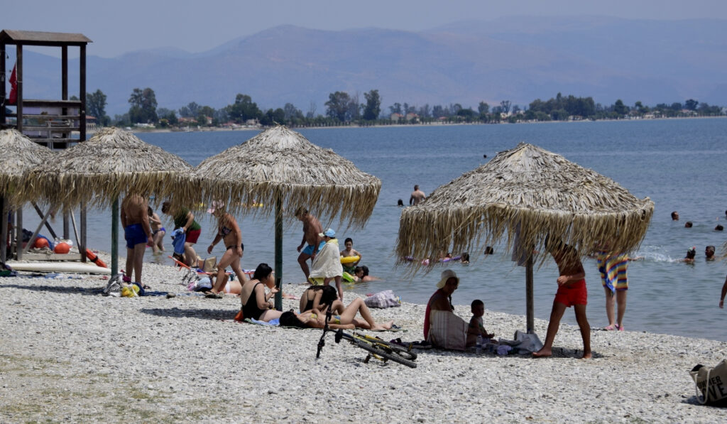 Καιρός-meteo: Ηλιοφάνεια και 35αρια την Τετάρτη