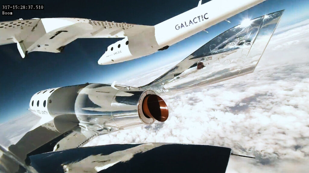 Virgin Galactic: Έγραψε ιστορία η πρώτη εμπορική πτήση στο διάστημα (Εικόνες – Βίντεο)