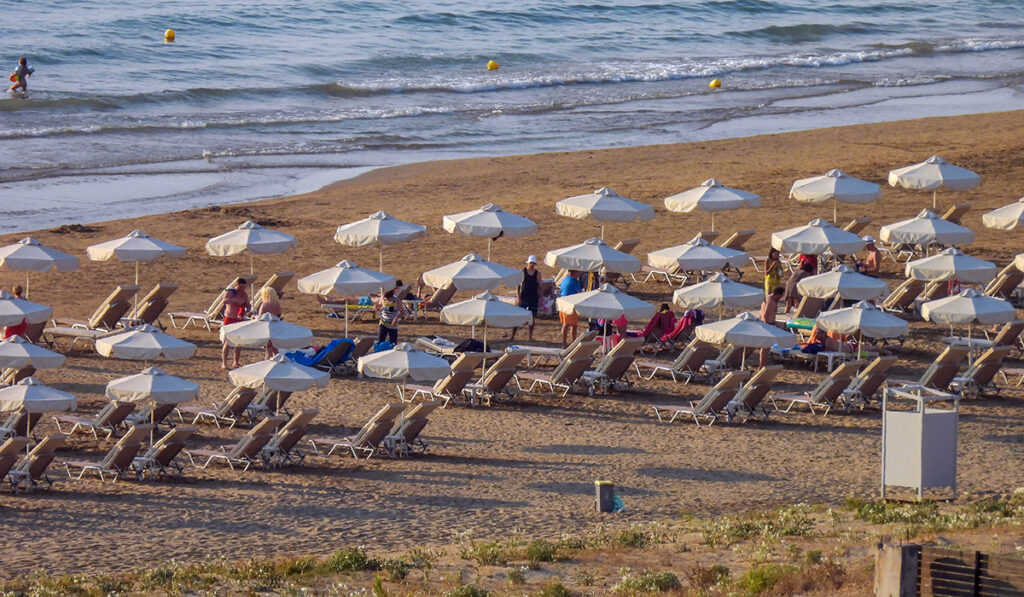 Στη Βουλή στέλνει ο ΣΥΡΙΖΑ το ζήτημα της εμπορευματοποίηση των παραλιών