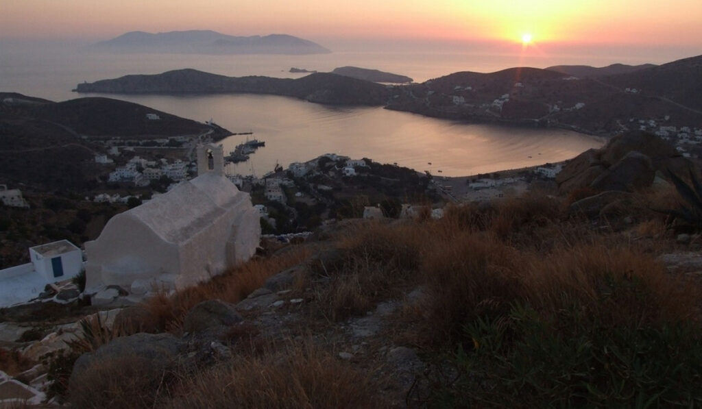 ΣΥΡΙΖΑ για τα κρούσματα από την Ίο: Ιδού το μέγεθος της ανευθυνότητας του «επιτελικού» κράτους Μητσοτάκη