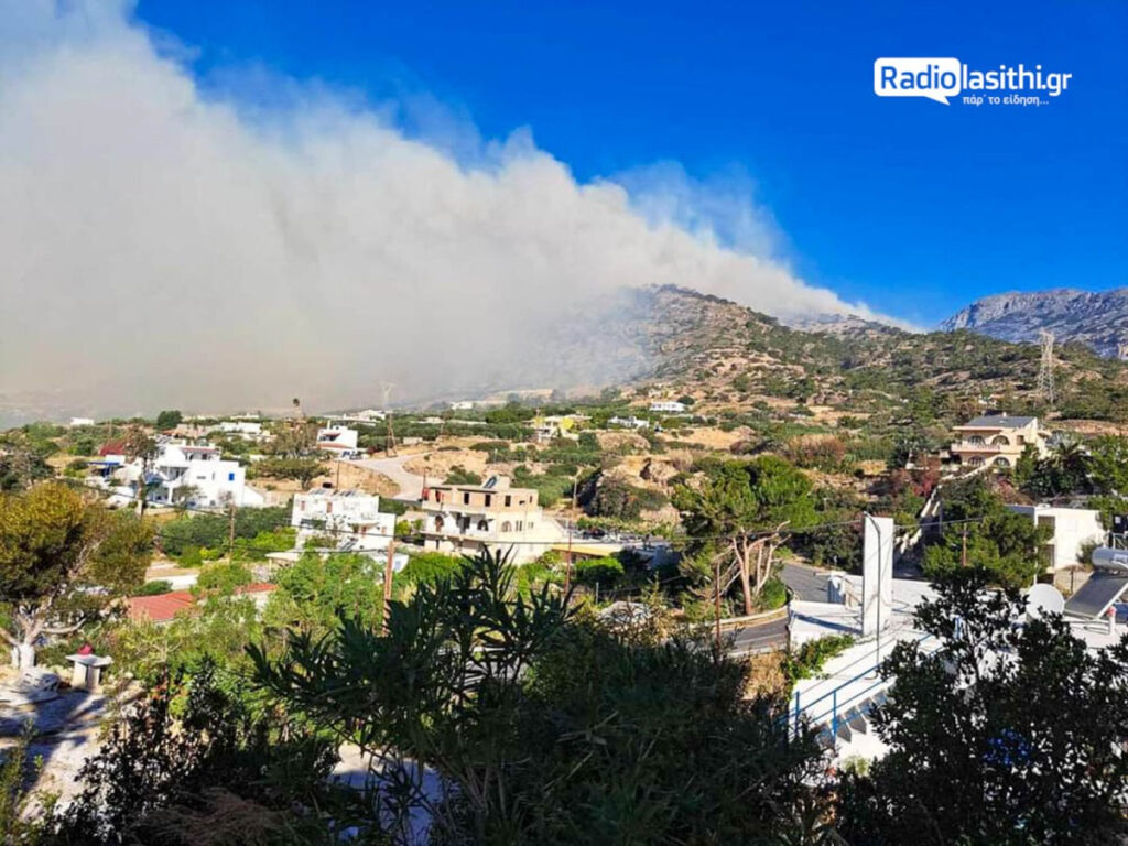 Ανεξέλεγκτη η φωτιά στο Λασίθι: Τέσσερις τραυματίες – Ενισχύονται συνεχώς οι δυνάμεις της Πυροσβεστικής