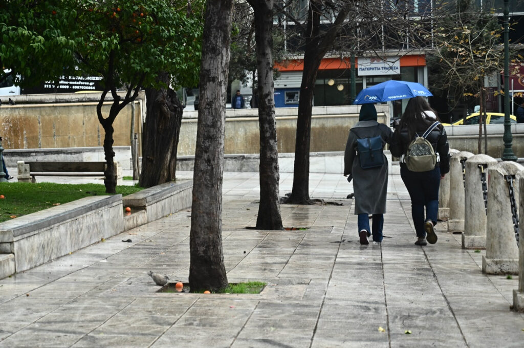 Αλλάζει ξανά ο καιρός – Έρχονται βροχές, καταιγίδες και αφρικανική σκόνη