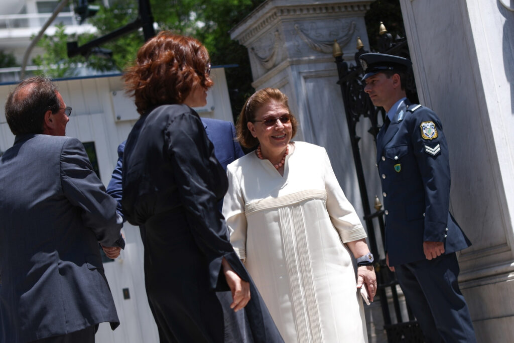 Διχάζει το νομοσχέδιο Μενδώνη για την υποχρεωτική ελληνική μουσική – Τι προβλέπει