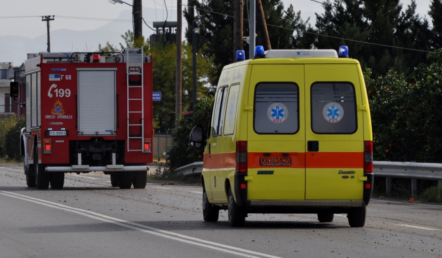 Κορινθία: Βρέθηκε απανθρακωμένος ιερέας μέσα στο όχημά του