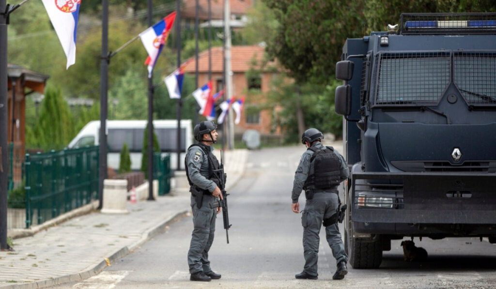 Ο Λευκός Οίκος καλεί τη Σερβία να αποσύρει τις δυνάμεις της από τα σύνορα με το Κοσσυφοπέδιο