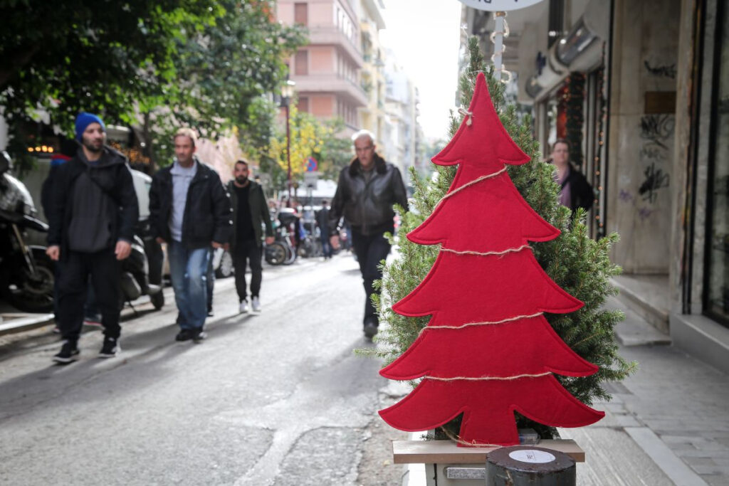 Παραμονή Χριστουγέννων με ανοιχτά μαγαζιά και διαφορετικό ωράριο