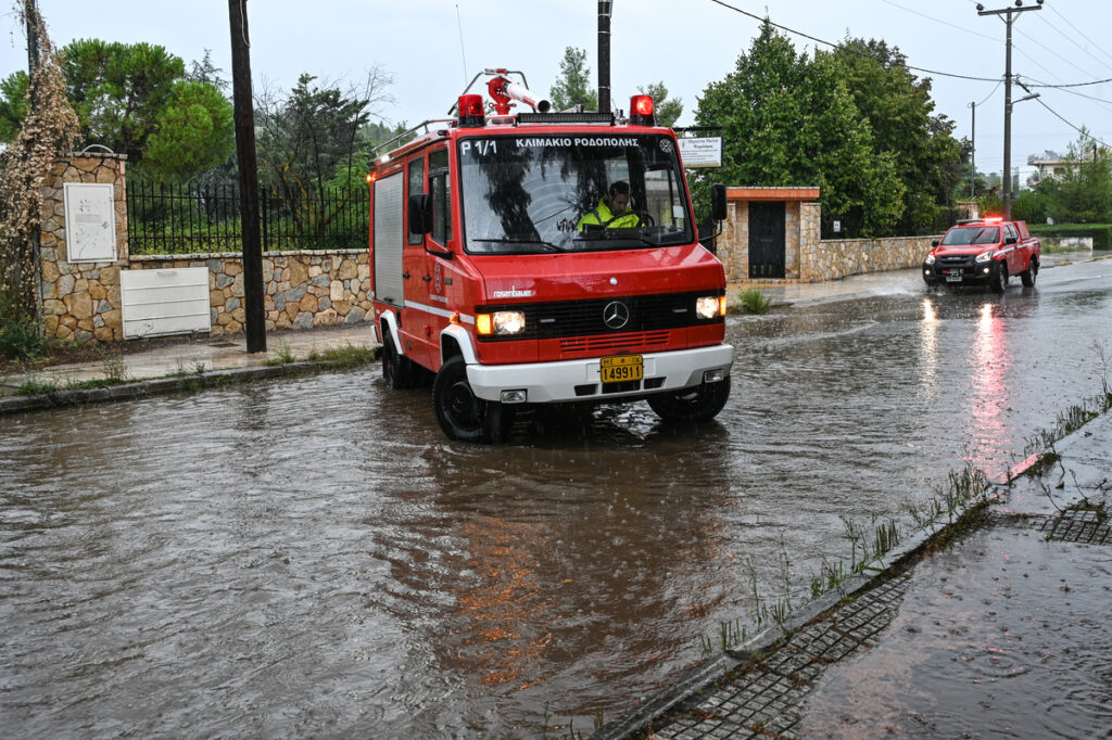 Meteo: Ισχυρά καιρικά φαινόμενα σε Μαγνησία και Εύβοια – Η πρόγνωση της Πέμπτης 28/9