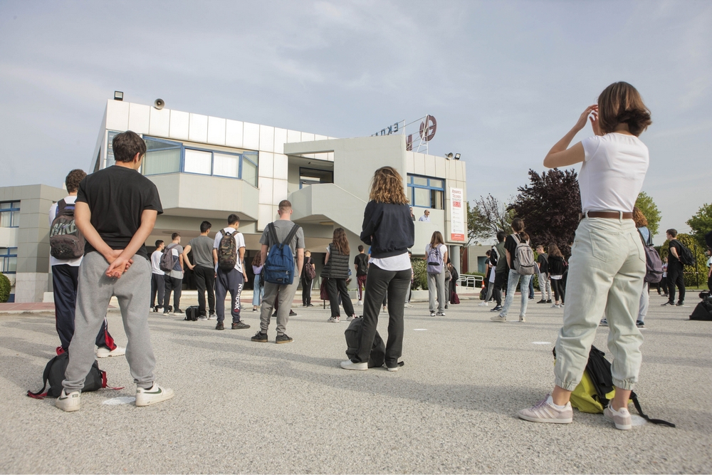 Κεραμέως για self test: Καλύπτουμε τα δικαστικά έξοδα εκπαιδευτικών που μηνύονται από γονείς