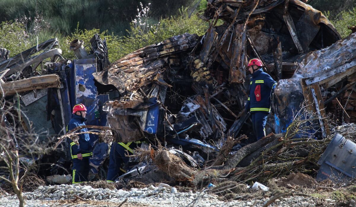 «Φλου αρτιστίκ» το πόρισμα του ΕΜΠ για τα Τέμπη