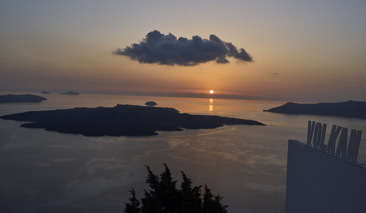 Νέα νύχτα θρίλερ για Αμοργό και Σαντορίνη – Αυξάνεται η ένταση και η συχνότητα των σεισμών