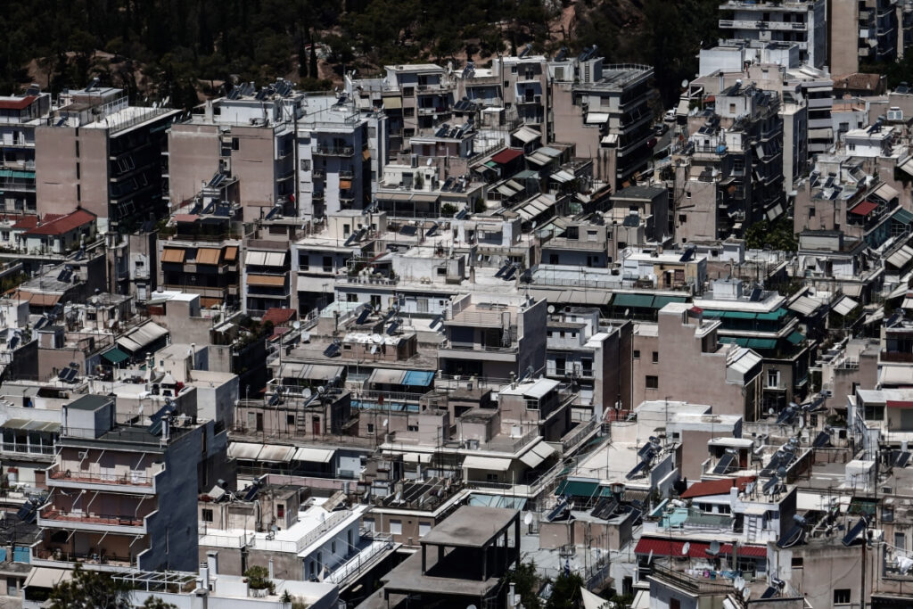 Νέα επιδότηση για ανακαίνιση μπάνιου, κουζίνας και πλακάκια, κουφώματα