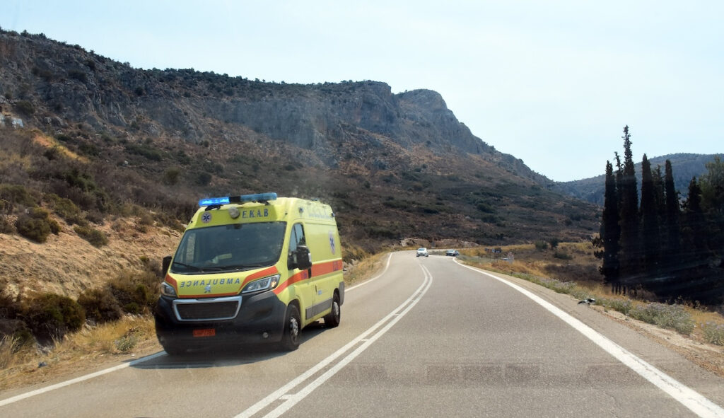 Λέσβος: Αγοράκι έπεσε από ύψος 2 μέτρων – Νοσηλεύεται σε σταθερή κατάσταση