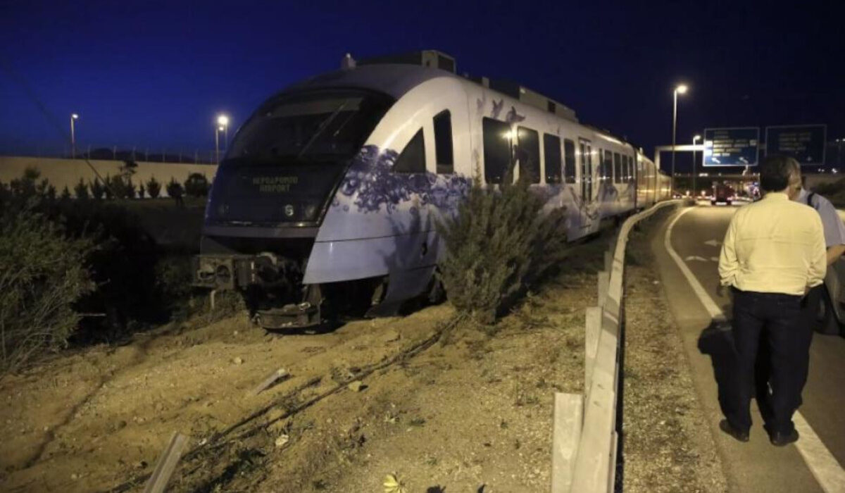 Φωτιά σε καταυλισμό Ρομά στον Ασπρόπυργο – Πέρασε στις γραμμές του Προαστιακού