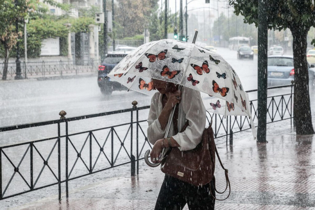 Καιρός: Κακοκαιρία «εξπρές» με ισχυρές βροχές και καταιγίδες – Πότε έρχεται βελτίωση