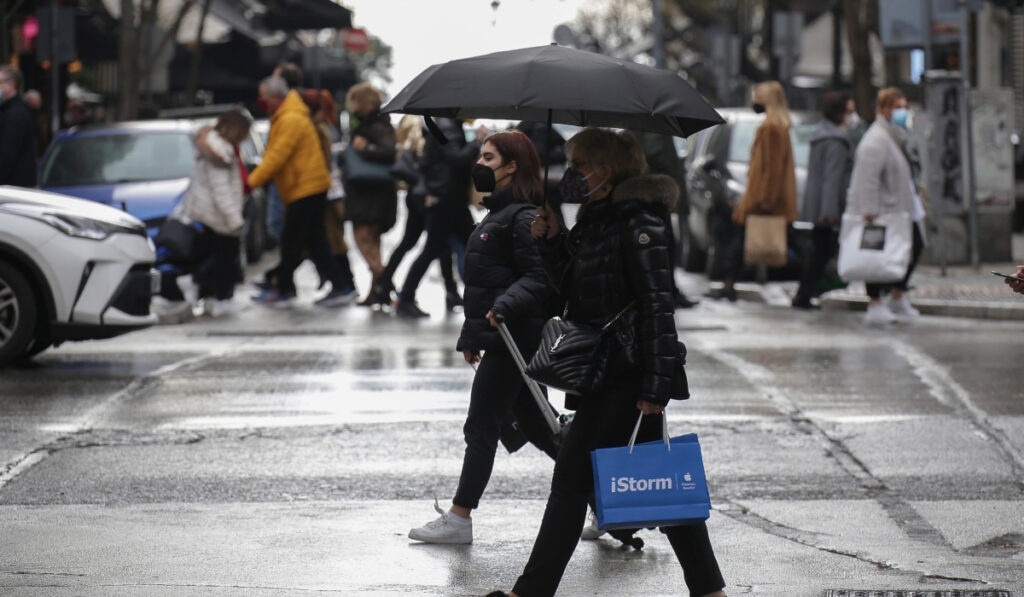 Κακοκαιρία: Βροχές και καταιγίδες σήμερα σε όλη τη χώρα – Πού θα χιονίσει